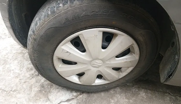 2011 Maruti Swift VDI, Diesel, Manual, 1,25,453 km, tyre