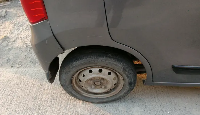 2012 Maruti Wagon R 1.0 LXI CNG, CNG, Manual, 1,03,767 km, tyre