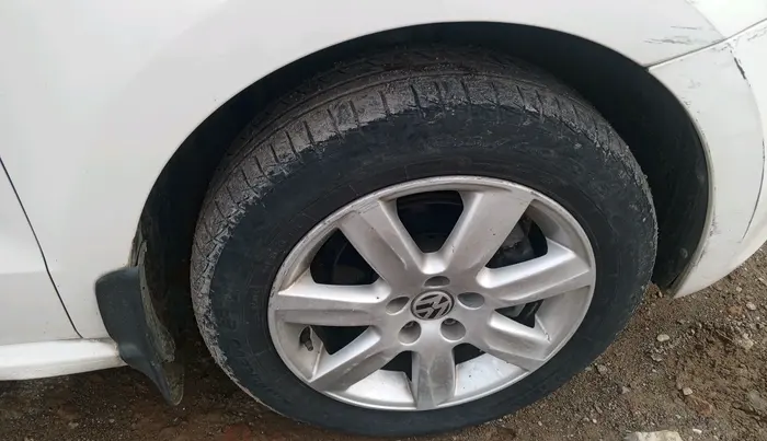 2012 Volkswagen Polo COMFORTLINE 1.2L, Diesel, Manual, 71,210 km, tyre