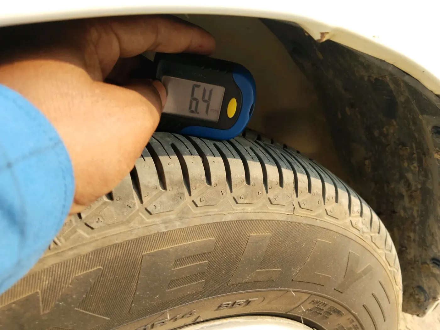 2019 Maruti Dzire VDI, Diesel, Manual, 1,80,393 km, tyre