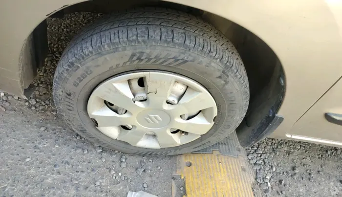 2013 Maruti Wagon R 1.0 LXI CNG, CNG, Manual, 1,60,013 km, tyre