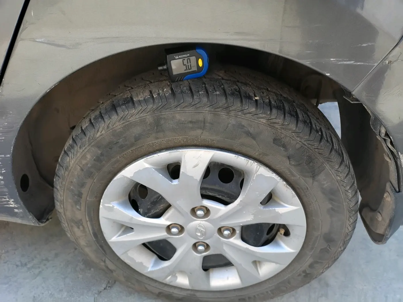 2014 Hyundai Grand i10 SPORTZ 1.2 KAPPA VTVT, Petrol, Manual, 1,74,885 km, tyre
