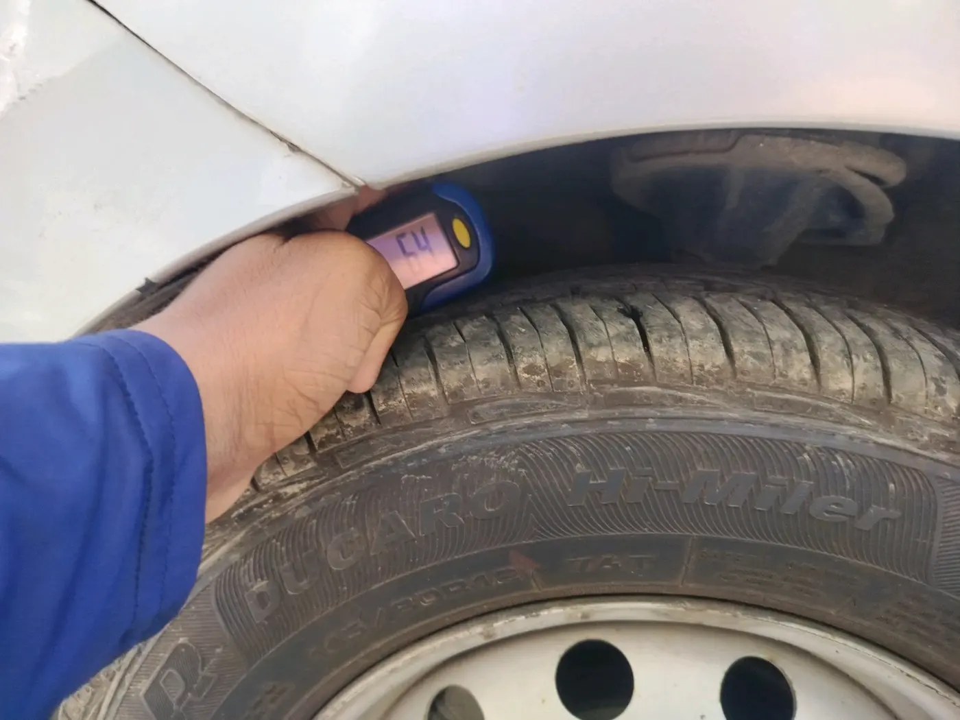 2014 Hyundai Eon ERA +, Petrol, Manual, 52,254 km, tyre