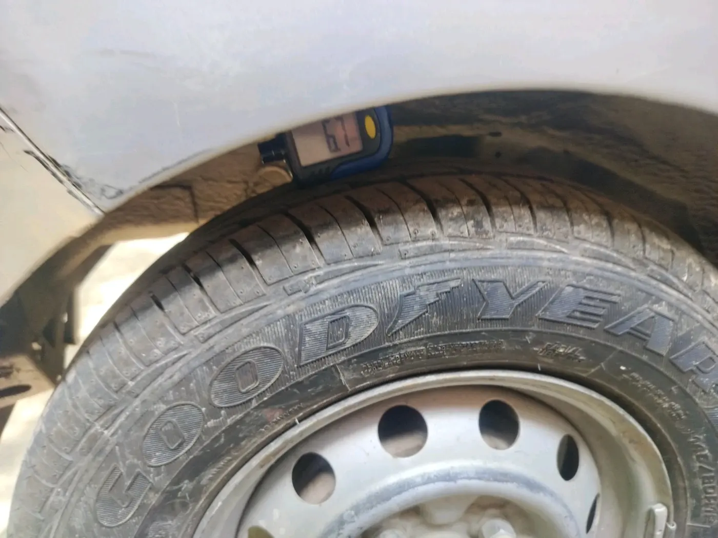 2014 Hyundai Eon ERA +, Petrol, Manual, 52,254 km, tyre