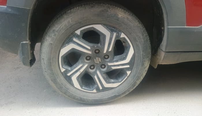 2022 Maruti BREZZA ZXI + SMART HYBRID, Petrol, Manual, 38,589 km, tyre