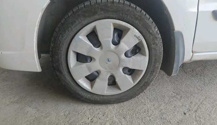 2011 Maruti Zen Estilo VXI, Petrol, Manual, 36,937 km, tyre