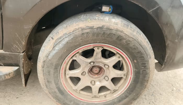 2013 Tata Safari Storme 2.2 EX 4X2, Diesel, Manual, 89,874 km, tyre