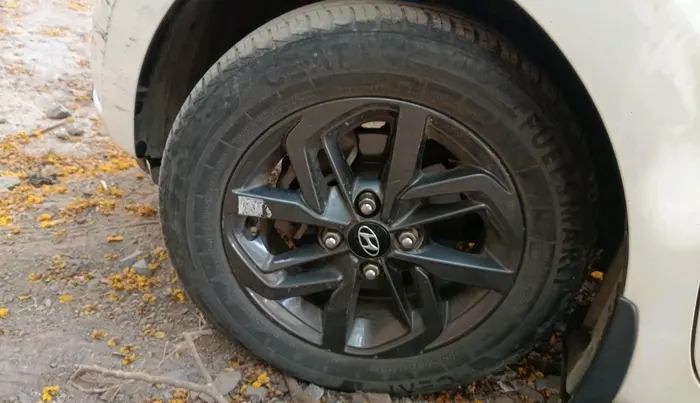 2022 Hyundai AURA S 1.2 CNG, CNG, Manual, 55,710 km, tyre