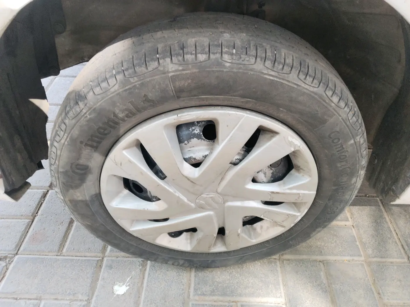 2015 Maruti Wagon R 1.0 LXI CNG, CNG, Manual, 85,797 km, tyre
