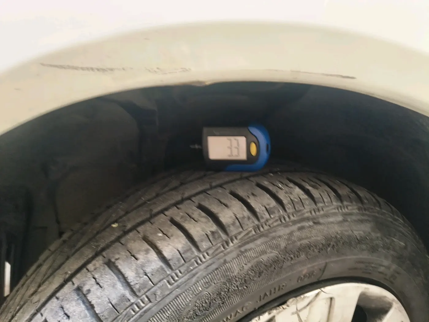 2011 Ford Figo TITANIUM 1.2 PETROL, Petrol, Manual, 74,915 km, tyre