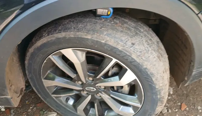 2021 Mahindra XUV300 W8 (O) 1.2 PETROL, Petrol, Manual, 46,641 km, tyre