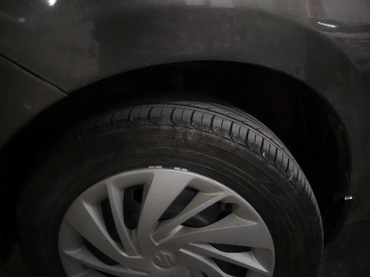 2021 Maruti Ertiga VXI AT SHVS, Petrol, Automatic, 1,33,968 km, tyre