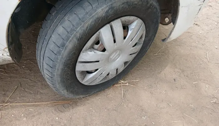2011 Maruti Alto LXI CNG, CNG, Manual, 1,96,882 km, tyre