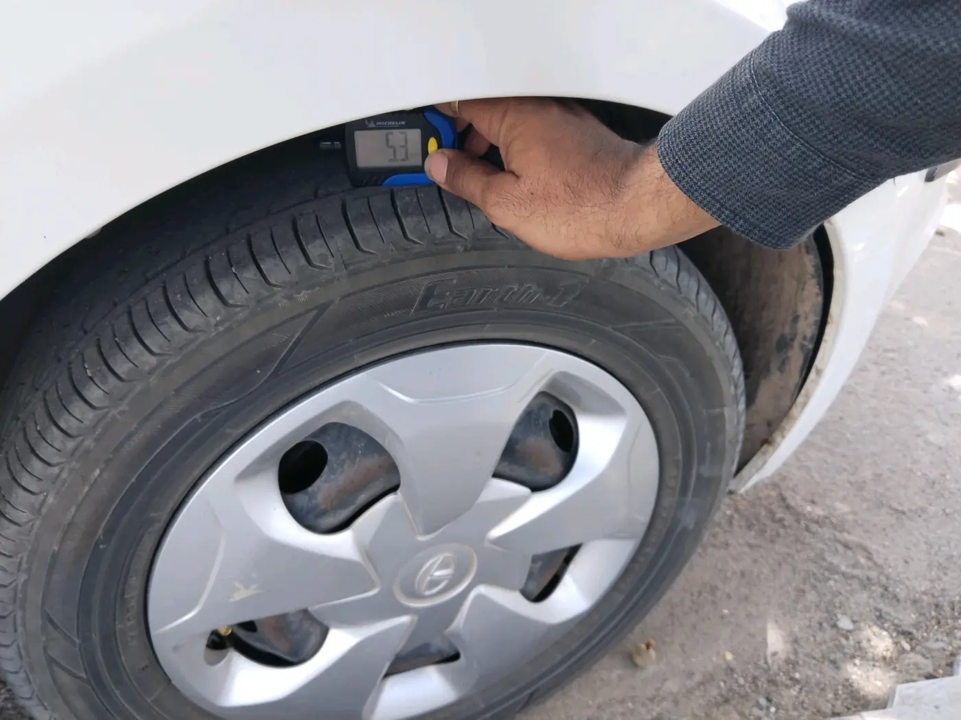 2021 Tata TIGOR XMA PETROL, Petrol, Automatic, 98,174 km, tyre