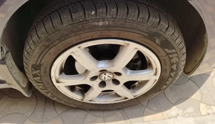 2013 Volkswagen Vento HIGHLINE DIESEL 1.6, Diesel, Manual, 96,689 km, tyre