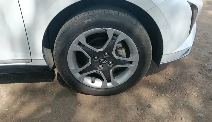 2023 Hyundai NEW I20 SPORTZ 1.2 MT, Petrol, Manual, 6,293 km, tyre