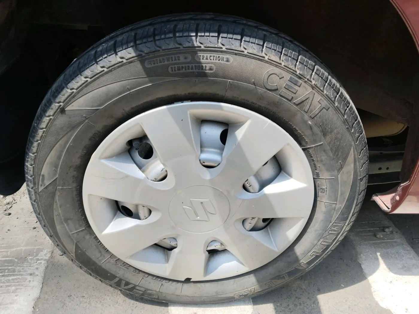 2012 Maruti Wagon R 1.0 LXI, Petrol, Manual, 38,973 km, tyre
