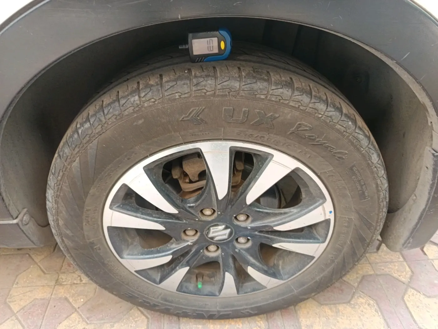 2017 Maruti S Cross ALPHA 1.3, Diesel, Manual, 2,06,237 km, tyre