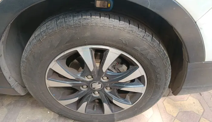 2017 Maruti S Cross ALPHA 1.3, Diesel, Manual, 2,06,237 km, tyre