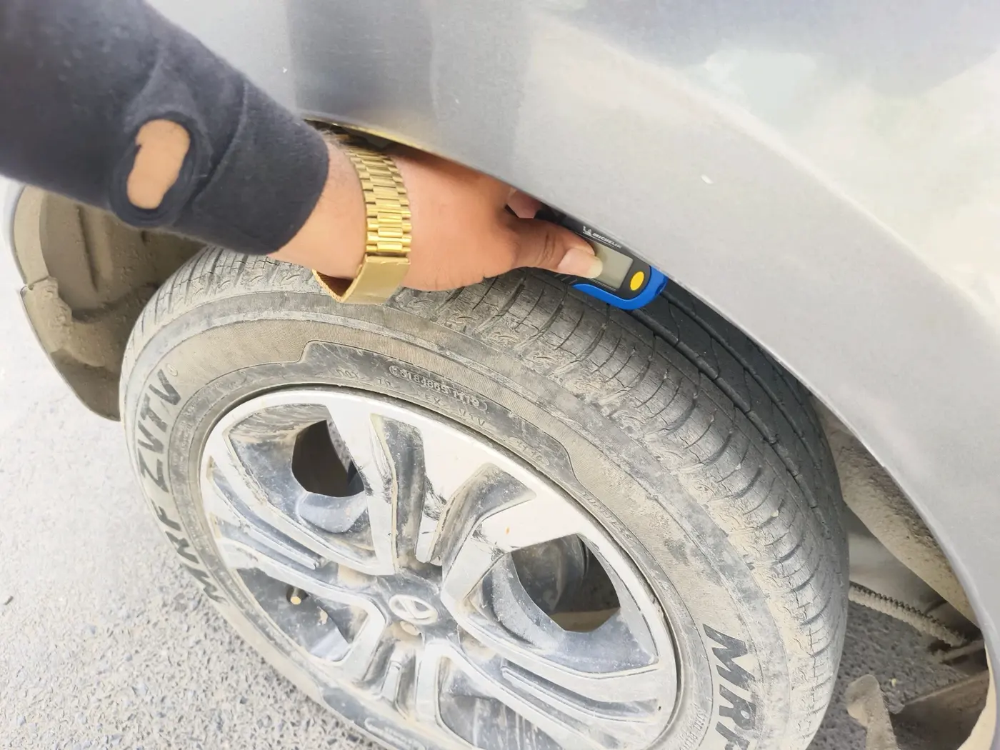 2019 Tata Tiago XZA PETROL, Petrol, Automatic, 1,24,133 km, tyre