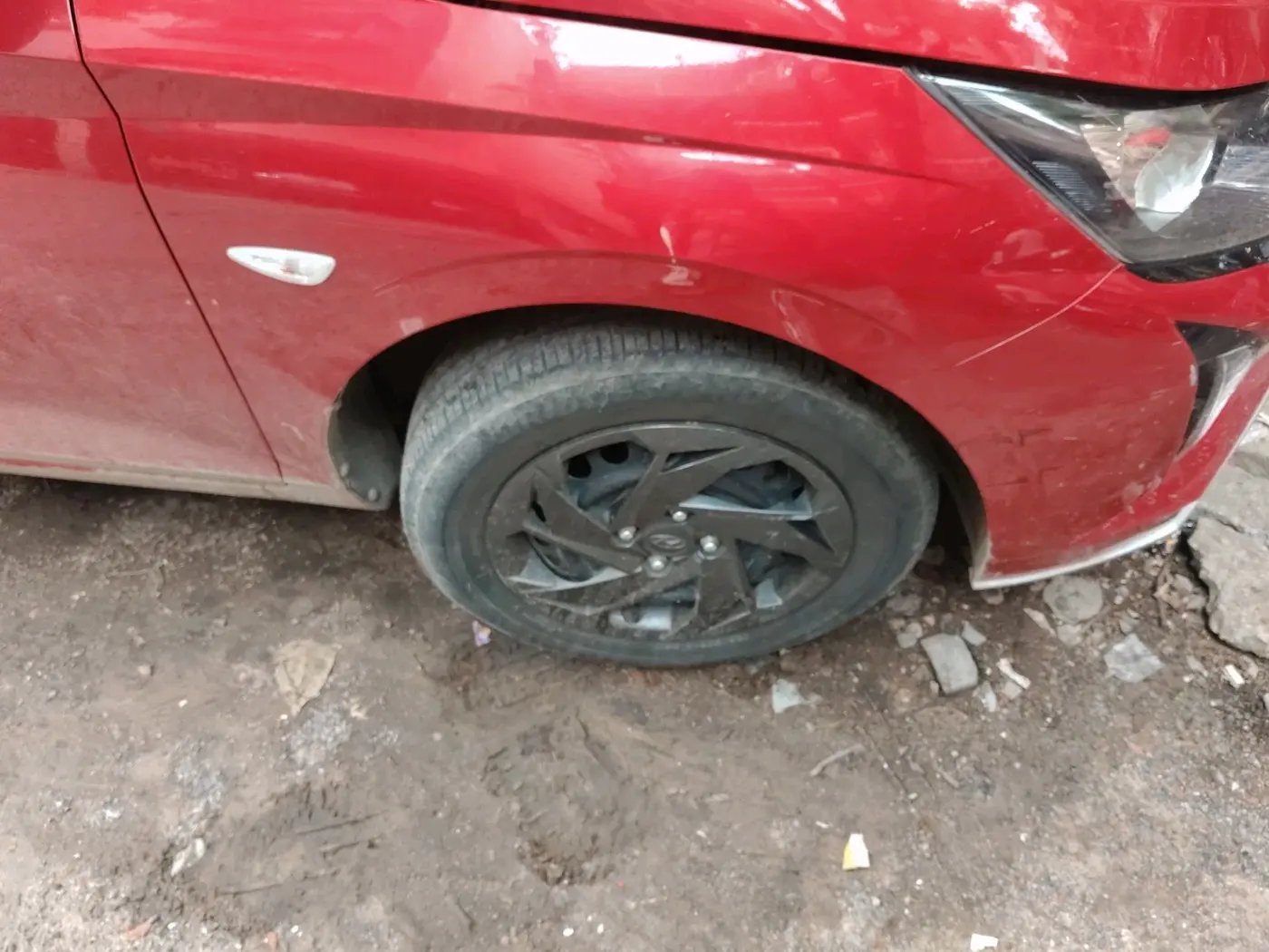 2024 Hyundai NEW I20 MAGNA 1.2 MT, Petrol, Manual, 32,166 km, tyre