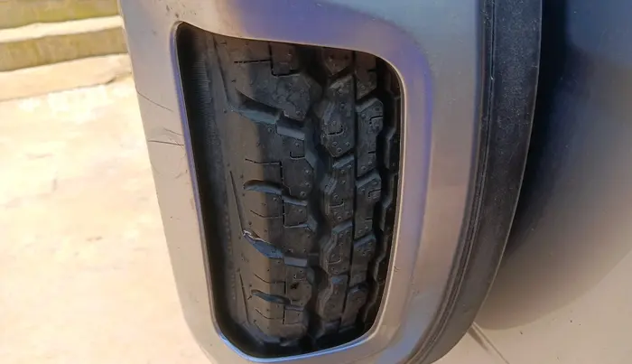 2017 Mahindra TUV300 T8, Diesel, Manual, 1,11,913 km, tyre