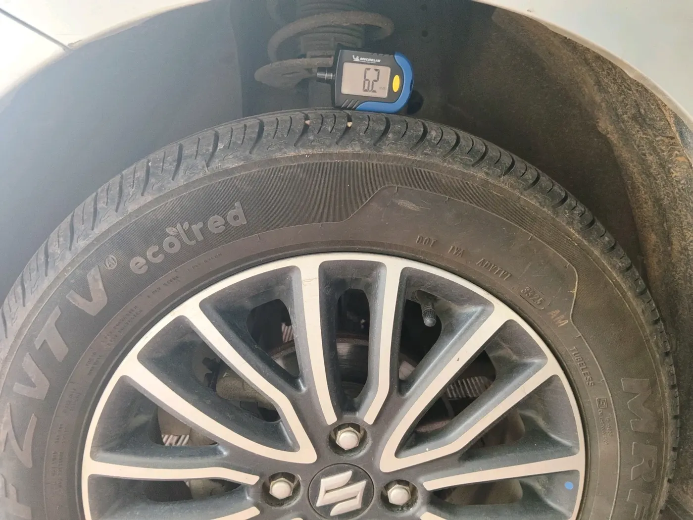 2018 Maruti Dzire ZXI, Petrol, Manual, 74,072 km, tyre