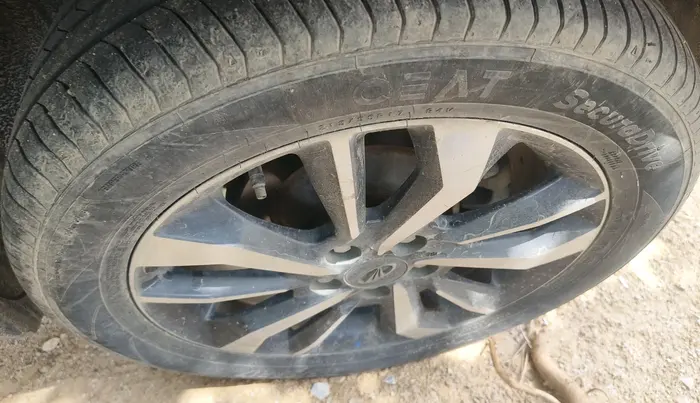 2019 Mahindra XUV300 W8 (O) 1.2 PETROL, Petrol, Manual, 75,602 km, tyre