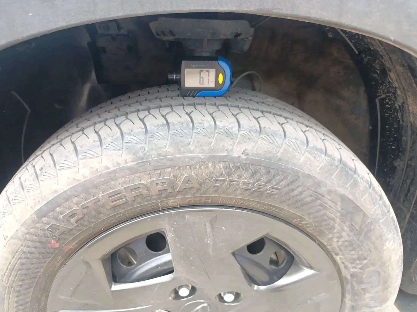 2024 Hyundai VENUE S 1.2, Petrol, Manual, 18,605 km, tyre