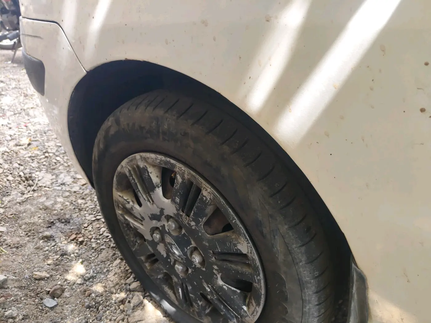 2012 Hyundai Santro Xing GLS, CNG, Manual, 1,74,912 km, tyre