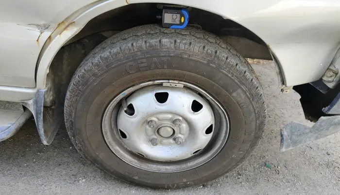 2021 Maruti Eeco 5 STR WITH A/C+HTR, CNG, Manual, 84,279 km, tyre