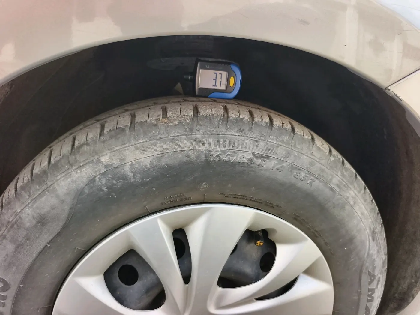 2023 Maruti Swift VXI, Petrol, Manual, 32,598 km, tyre