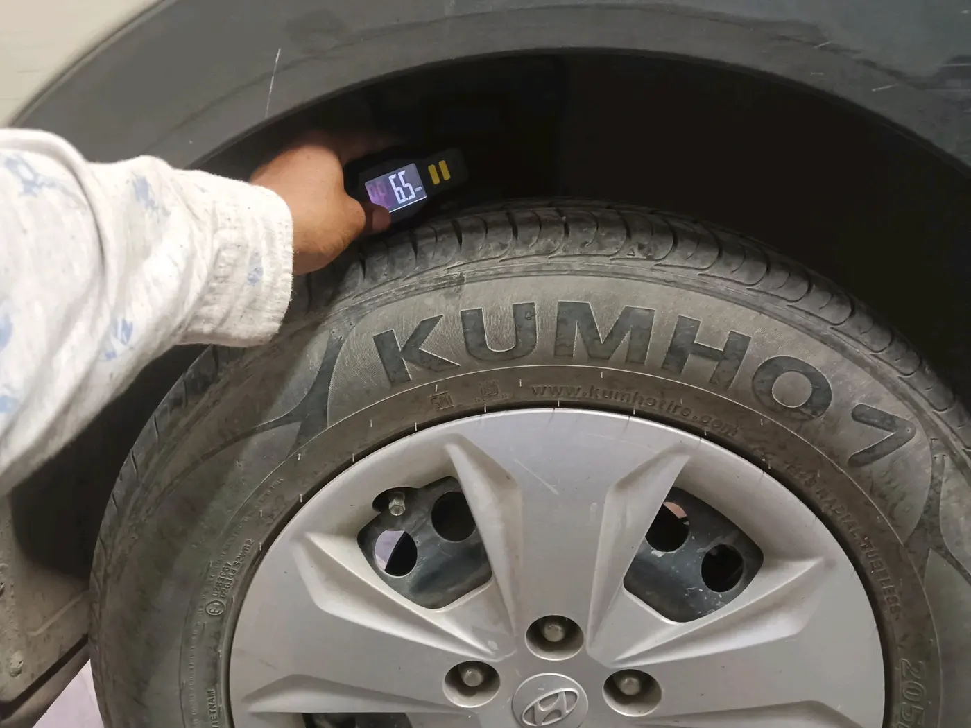 2018 Hyundai Creta E PLUS 1.6 PETROL, Petrol, Manual, 27,950 km, tyre