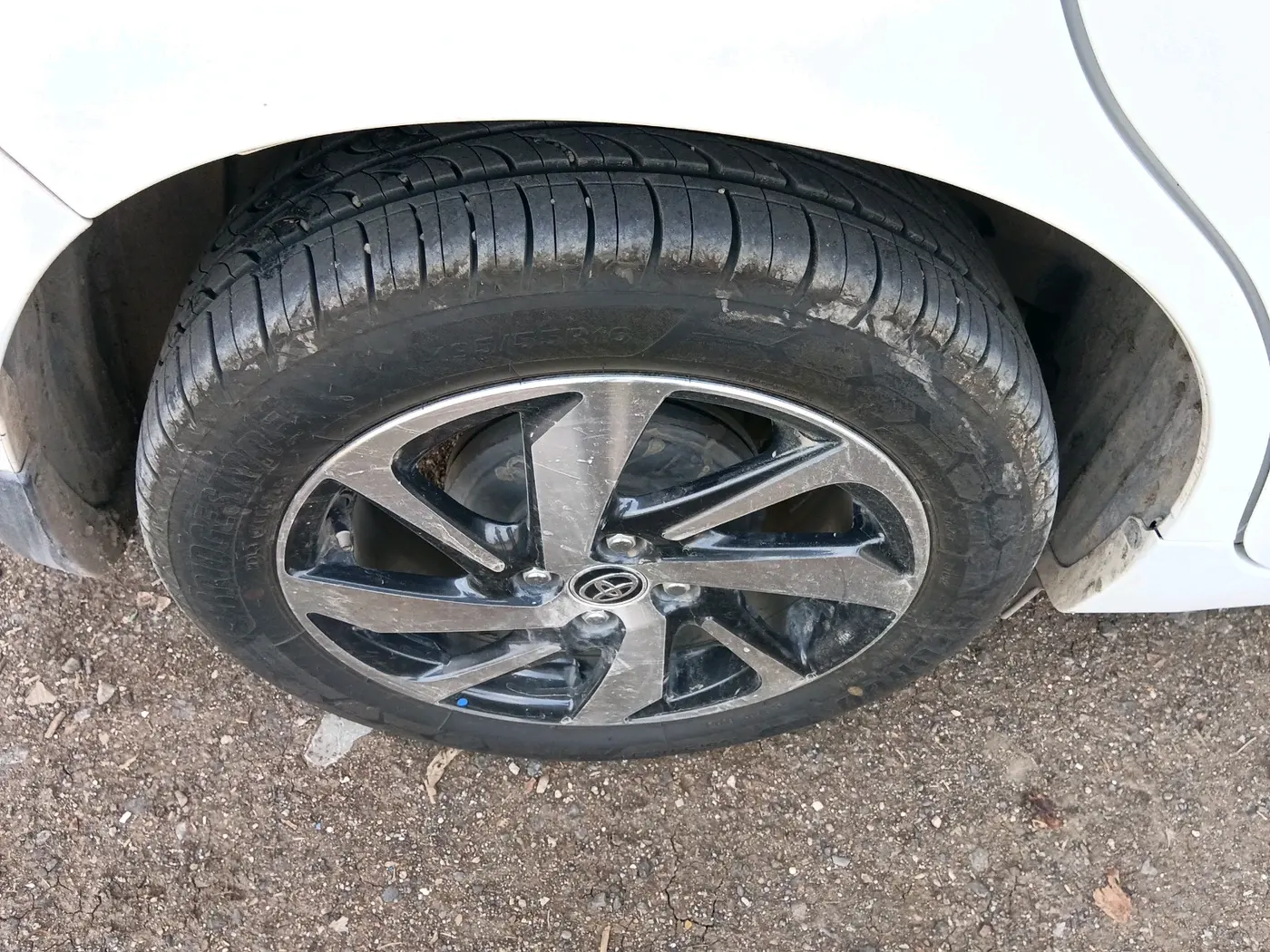 2024 Toyota Glanza G E-CNG, CNG, Manual, 43,500 km, tyre