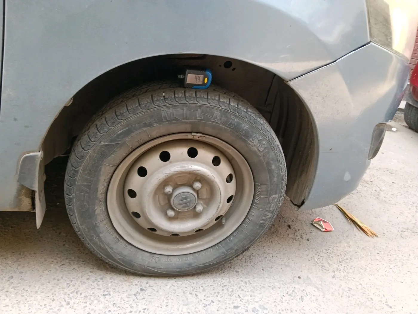2012 Maruti Wagon R 1.0 LXI CNG, CNG, Manual, 96,755 km, tyre