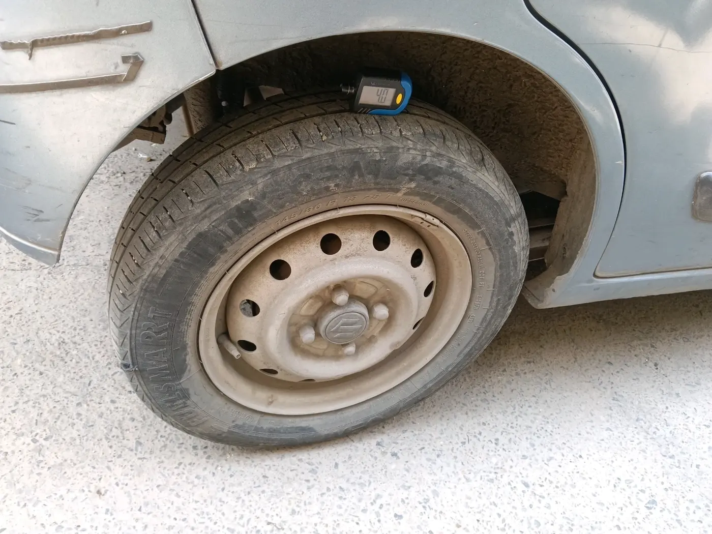 2012 Maruti Wagon R 1.0 LXI CNG, CNG, Manual, 96,755 km, tyre