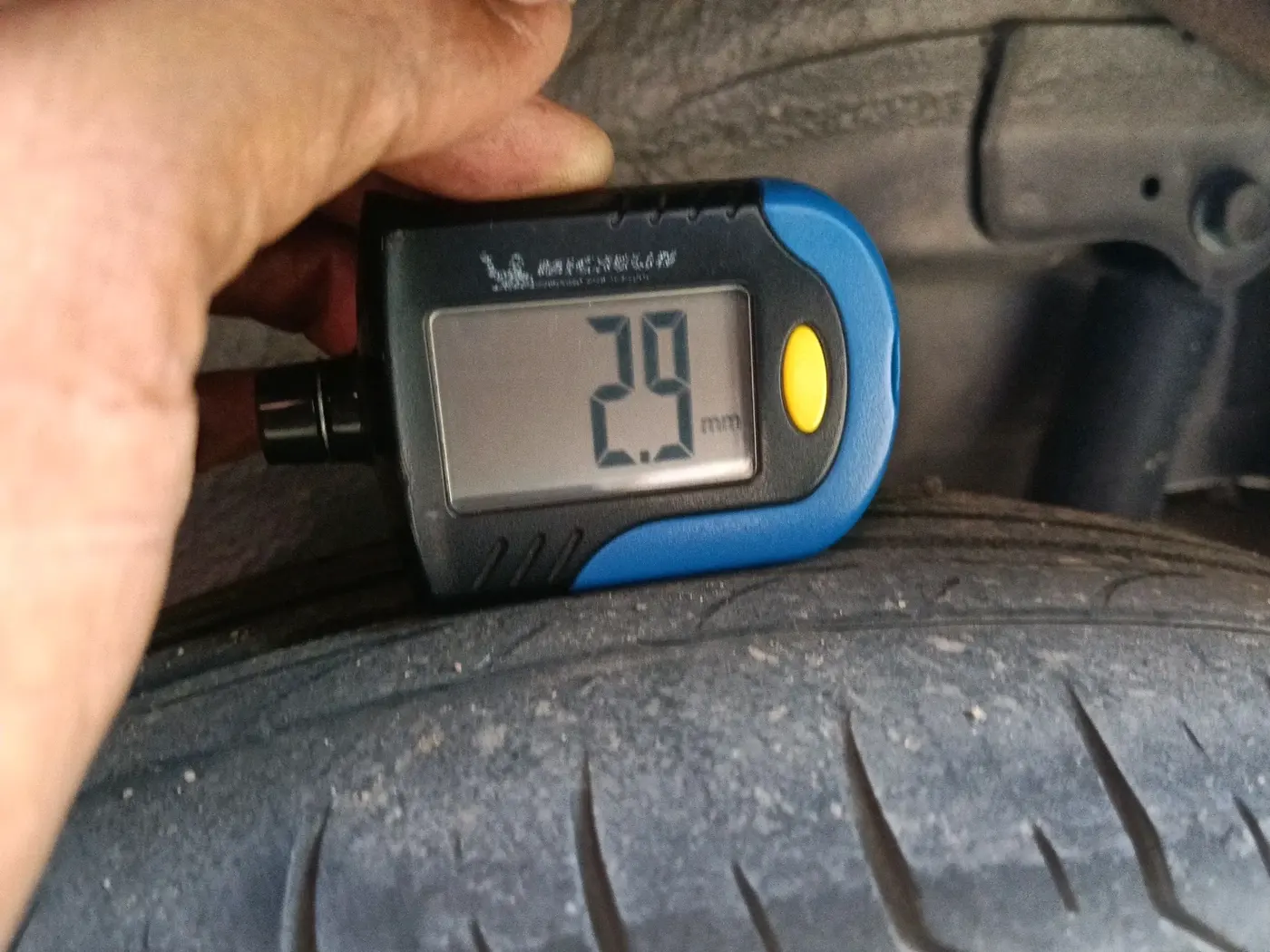 2014 Maruti Wagon R 1.0 LXI CNG, CNG, Manual, 1,59,175 km, tyre