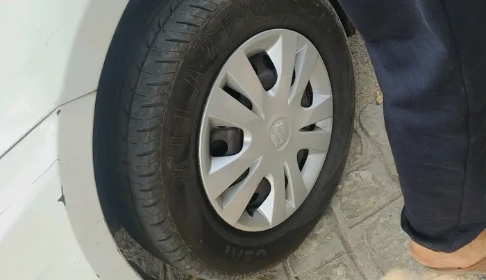 2014 Maruti Swift Dzire VDI, Diesel, Manual, 70,229 km, tyre