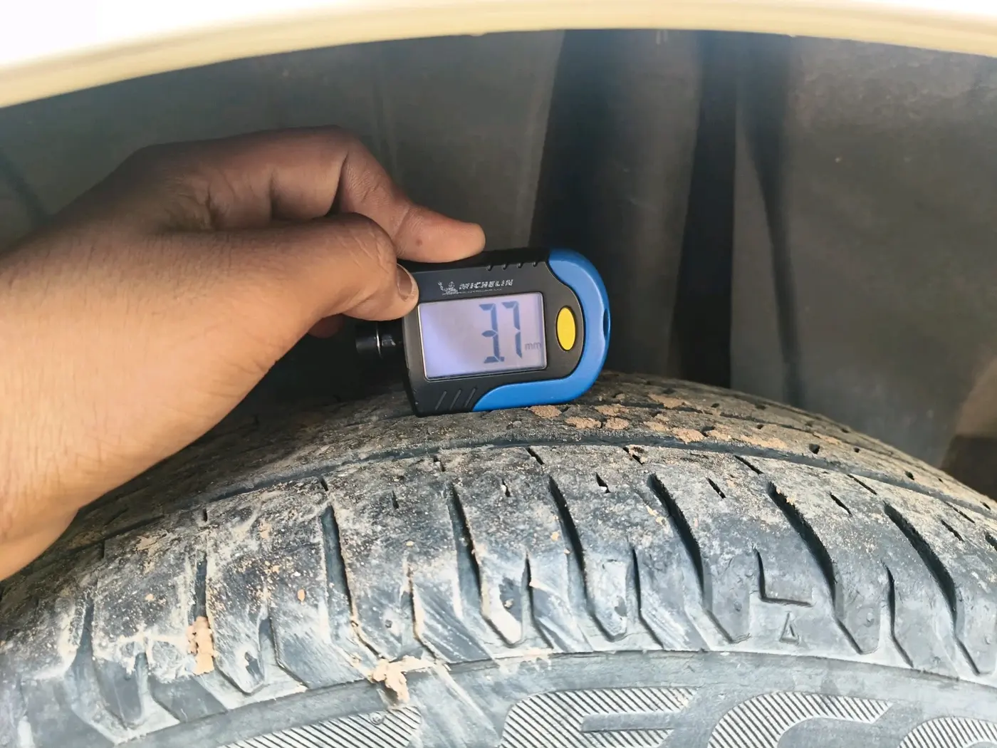 2022 Maruti Ertiga VXI CNG, CNG, Manual, 50,477 km, tyre
