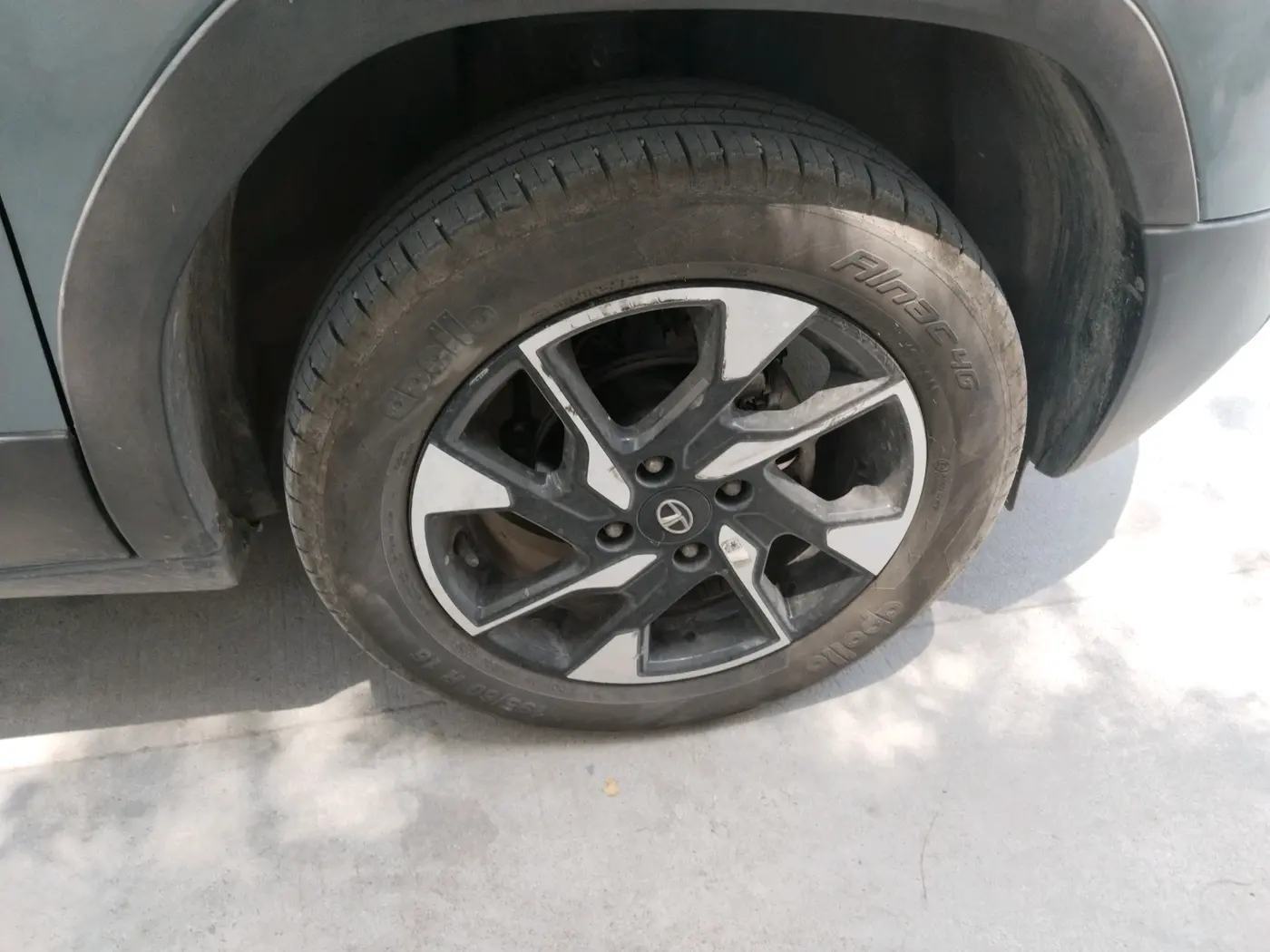 2022 Tata PUNCH CREATIVE  AMT, Petrol, Automatic, 21,289 km, tyre