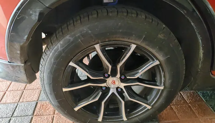 2025 Maruti Swift VXi (O), Petrol, Manual, 32,875 km, tyre