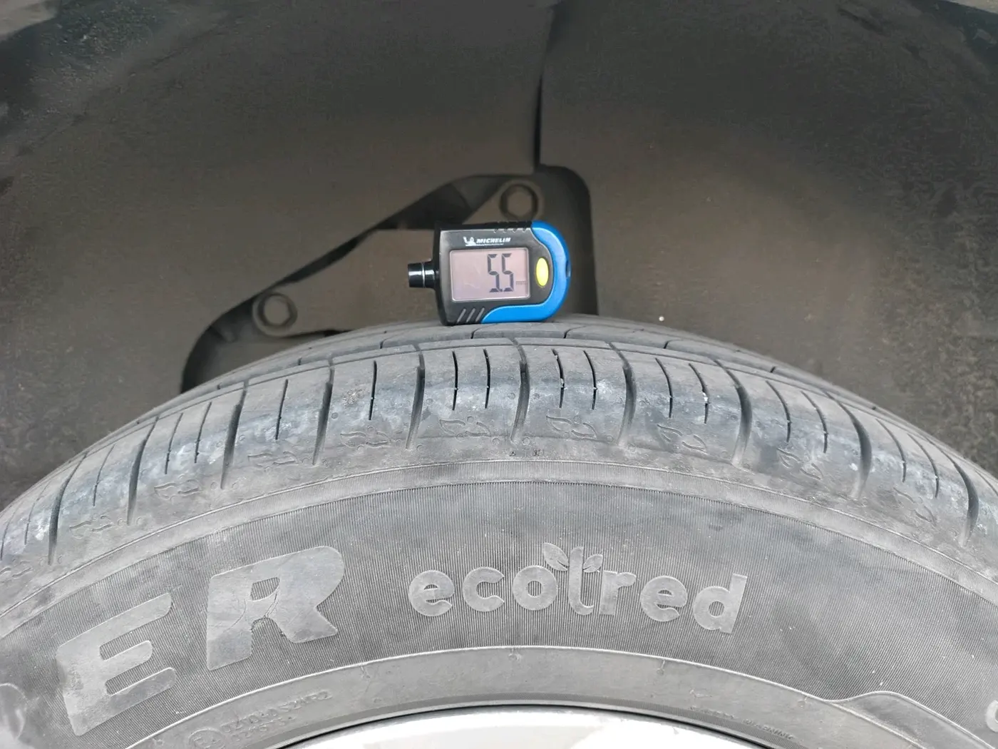 2019 Tata Harrier XZ 2.0L, Diesel, Manual, 1,48,393 km, tyre