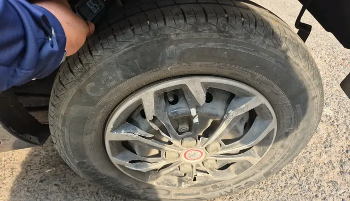 2022 Maruti Alto VXI, Petrol, Manual, 27,416 km, tyre
