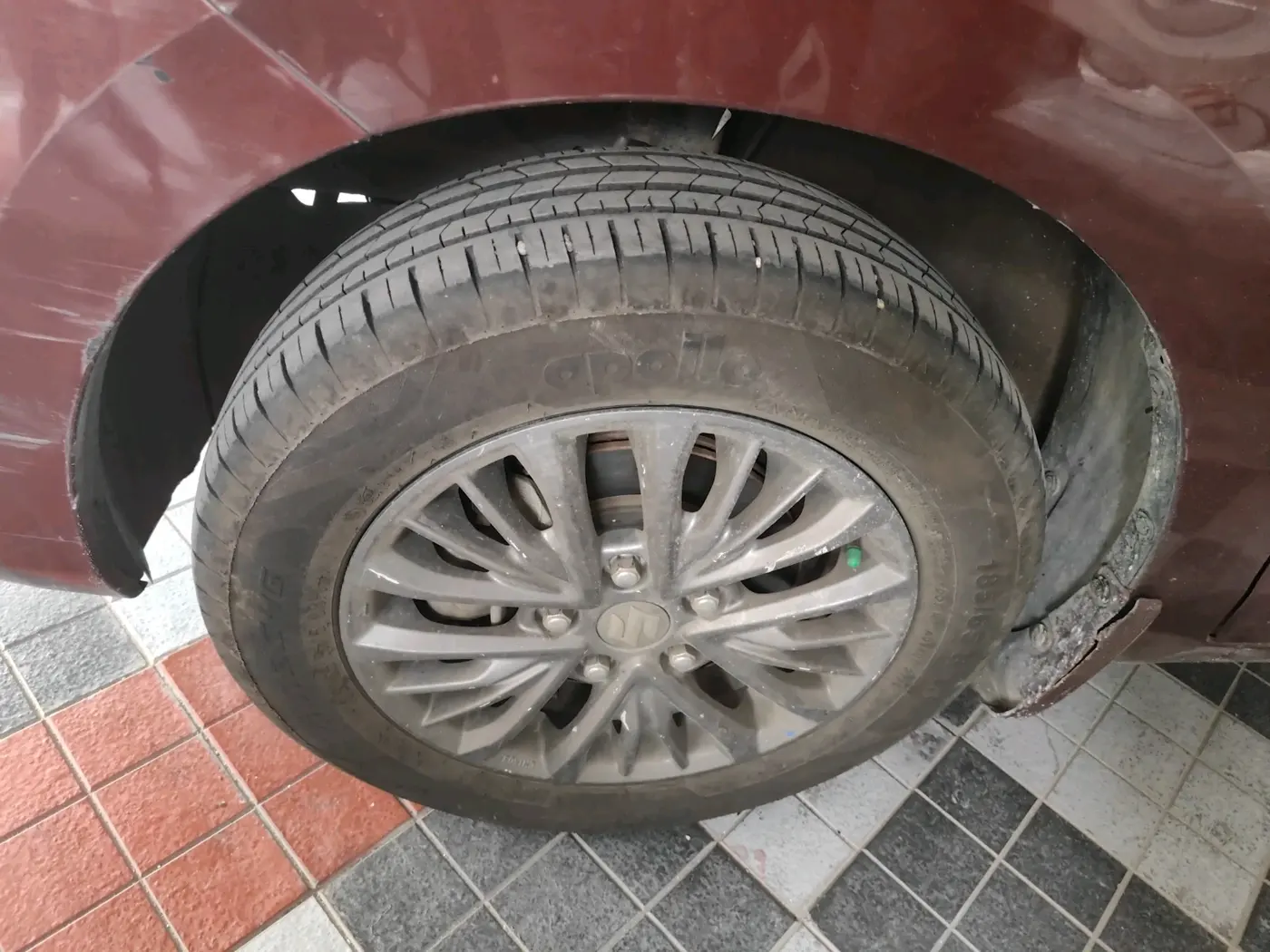2019 Maruti Ertiga ZXI SHVS, Petrol, Manual, 46,513 km, tyre