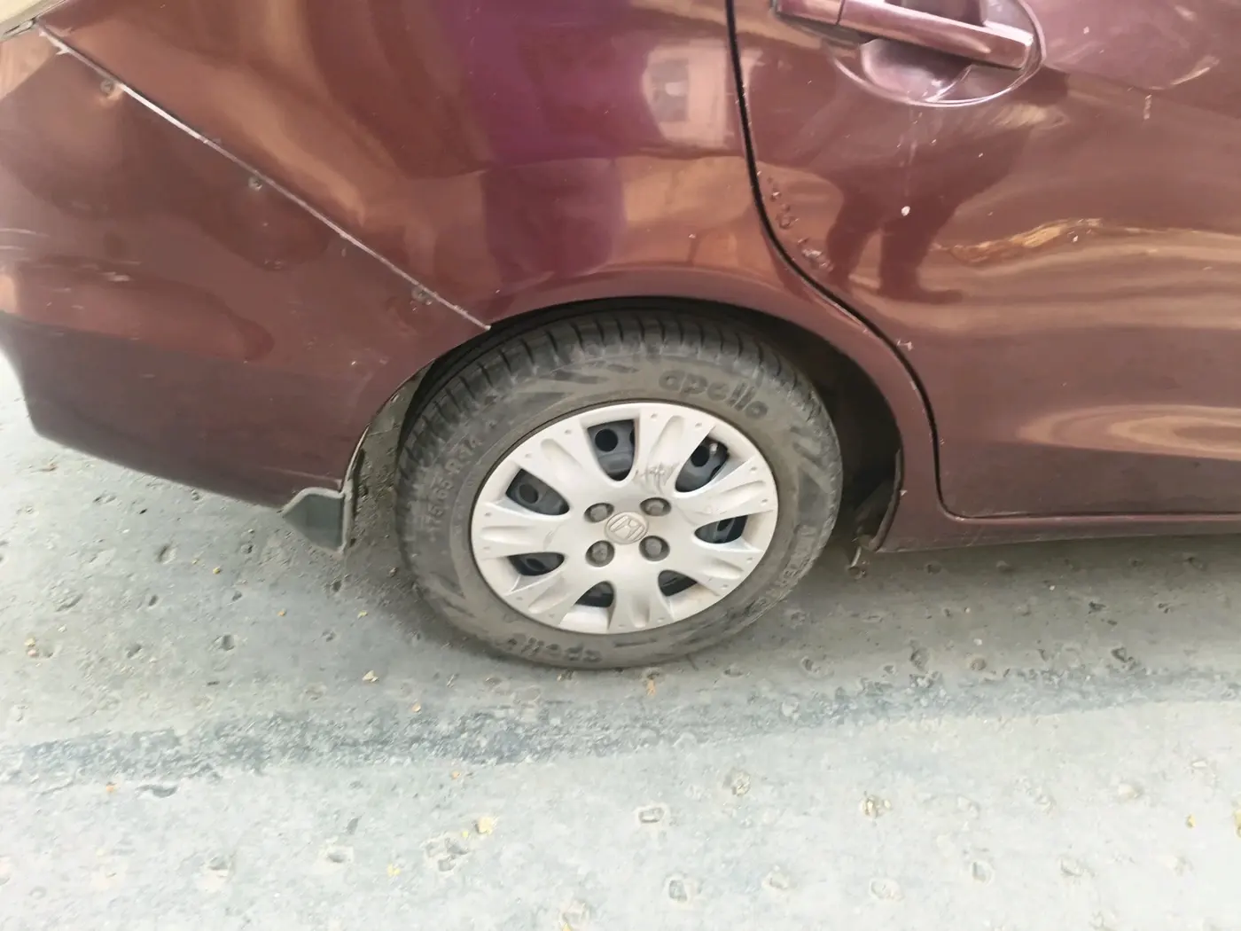 2014 Honda Amaze 1.2L I-VTEC S, Petrol, Manual, 1,12,860 km, tyre
