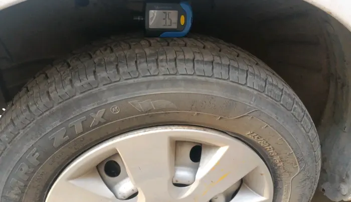 2012 Maruti Wagon R 1.0 LXI, Petrol, Manual, 60,395 km, tyre
