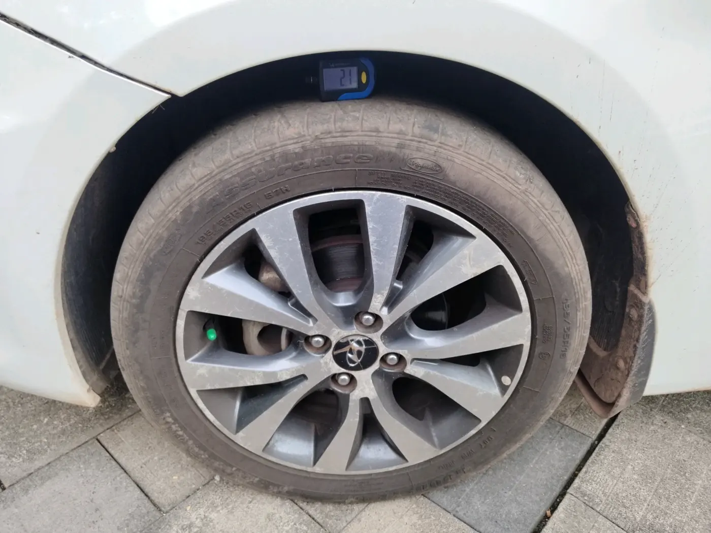 2014 Hyundai Verna FLUIDIC 1.6 CRDI SX, Diesel, Manual, 92,302 km, tyre