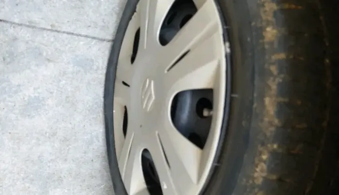 2011 Maruti Wagon R 1.0 VXI, Petrol, Manual, 62,212 km, tyre