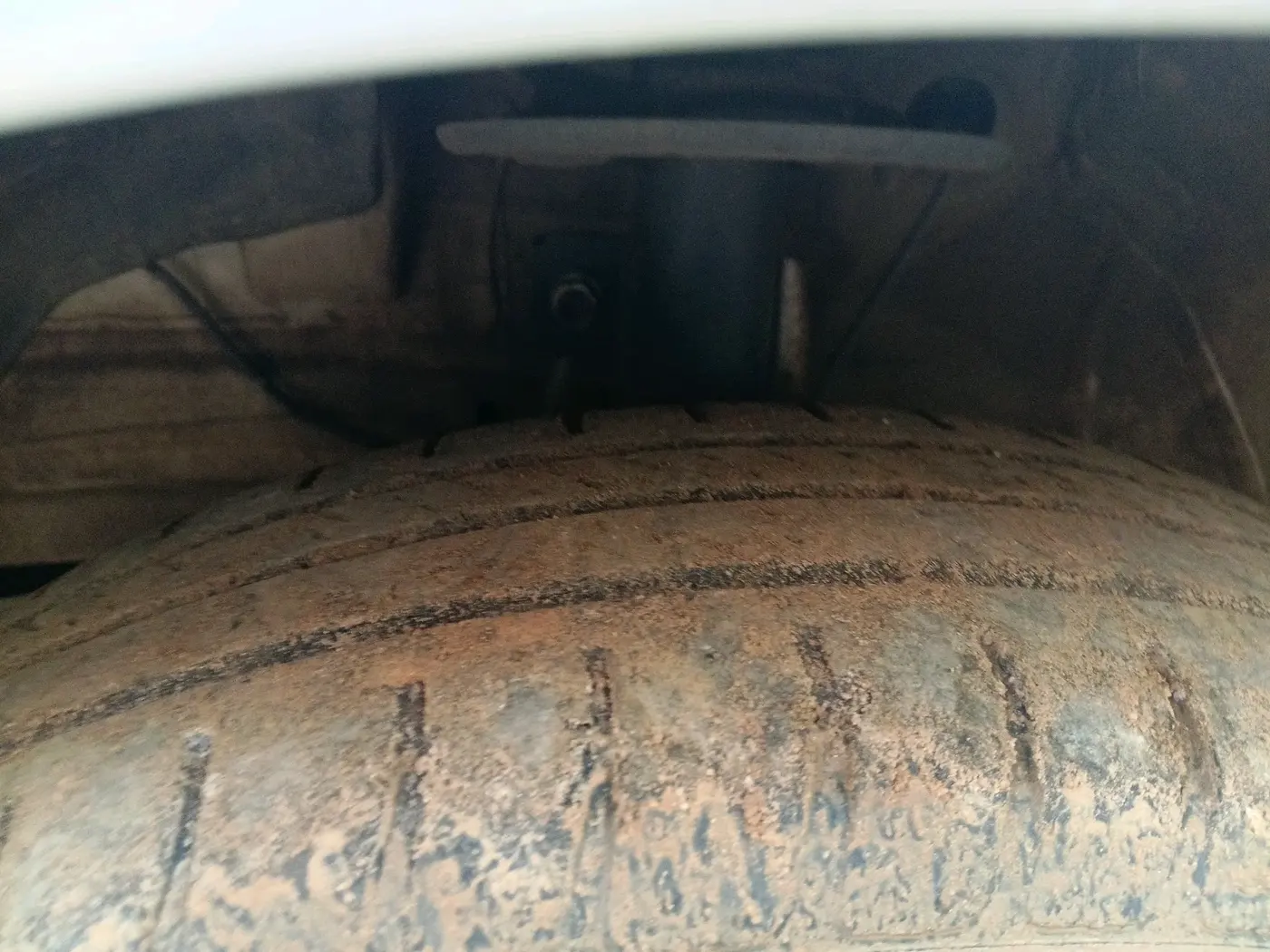 2024 Maruti Swift VXI, Petrol, Manual, 69,343 km, tyre
