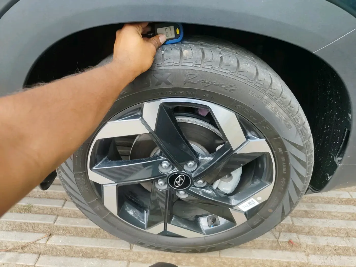 2025 Hyundai Creta King Edition 1.5L MPI IVT, Petrol, Automatic, 3,311 km, tyre